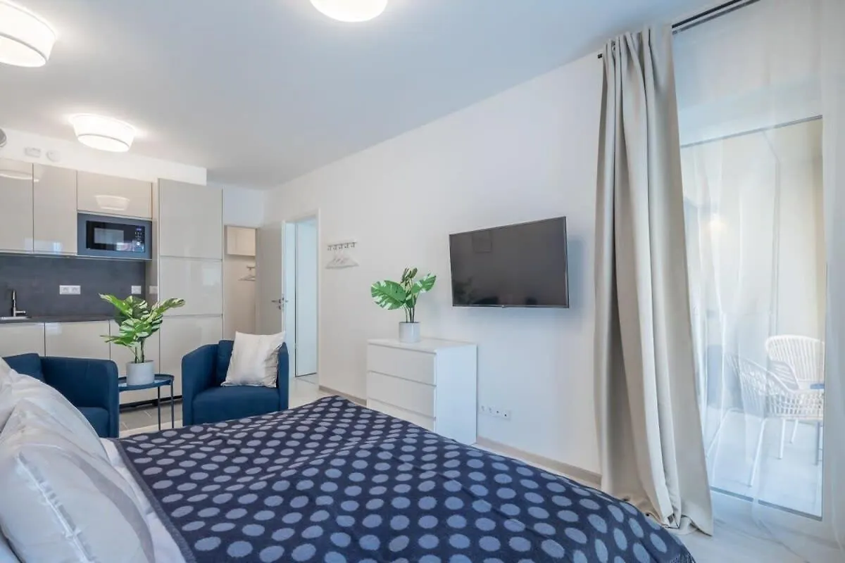 Modern Apt In Authentic Central Area Budapest Lägenhet