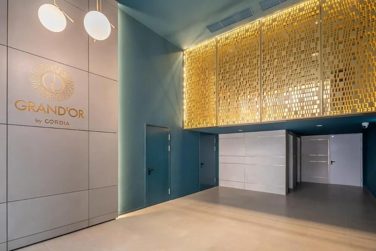 Modern Apt In Authentic Central Area Budapest