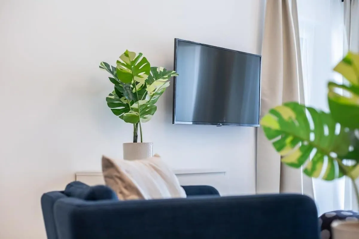 Modern Apt In Authentic Central Area Budapest Hungary